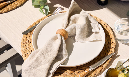 Maggie Living: French Linen Napkins Set of 4 with Jacquard Detailing