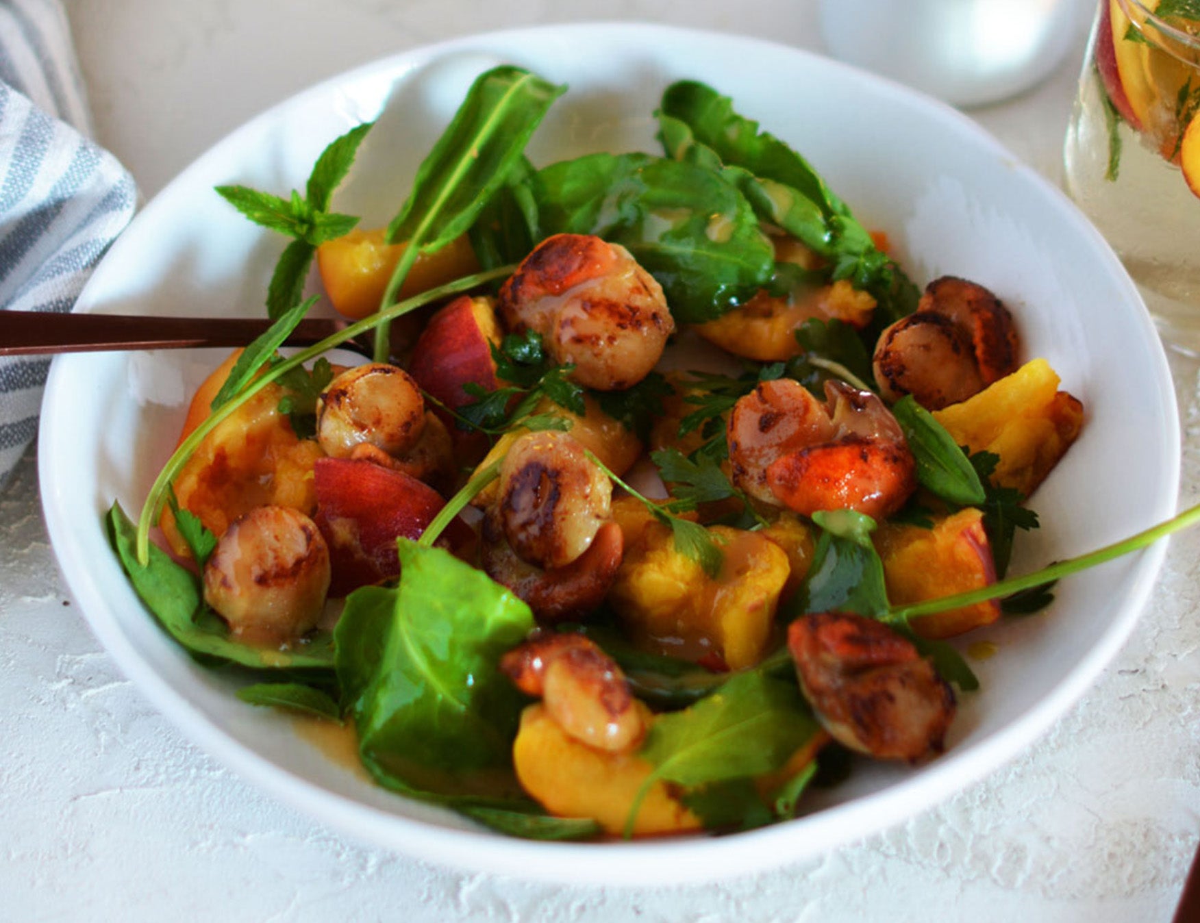 Pan Fried Scallops and Peach Salad Recipe